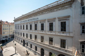 Art & History - NEW - Modern Classic Apartment Trieste